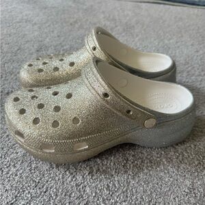 Crocs Women's Classic Platform Glitter Clog Gold Silver Ombré Size Women’s 10